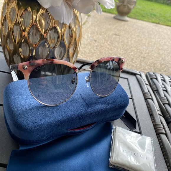 Brand new ✌🏼Gucci sunglasses💞💞💗 - Picture 7 of 8
